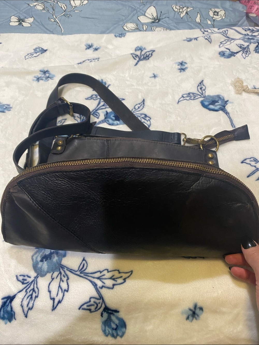 Bed Stu Tahiti Black/Dark Brown Leather Crossbody Bag with Brass Hardware - Picture 6 of 16
